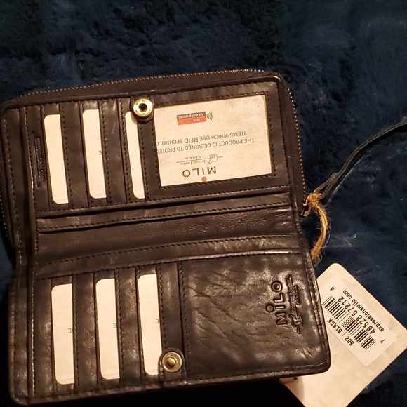 MILO Canadian leather black wallet - Picture 4 of 11